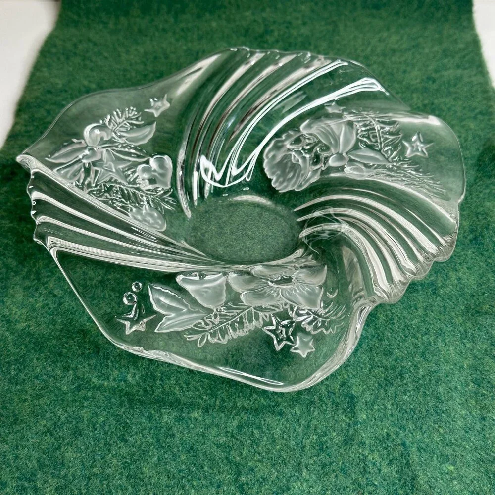 Vintage Mikasa Etched Glass Christmas Medley Bowl Candy Dish With Holiday Design